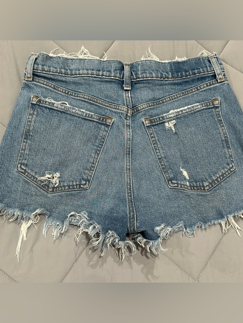 Abercrombie & Fitch High Rise Mom Short Frayed Light Blue Distressed Denim - Picture 2 of 3